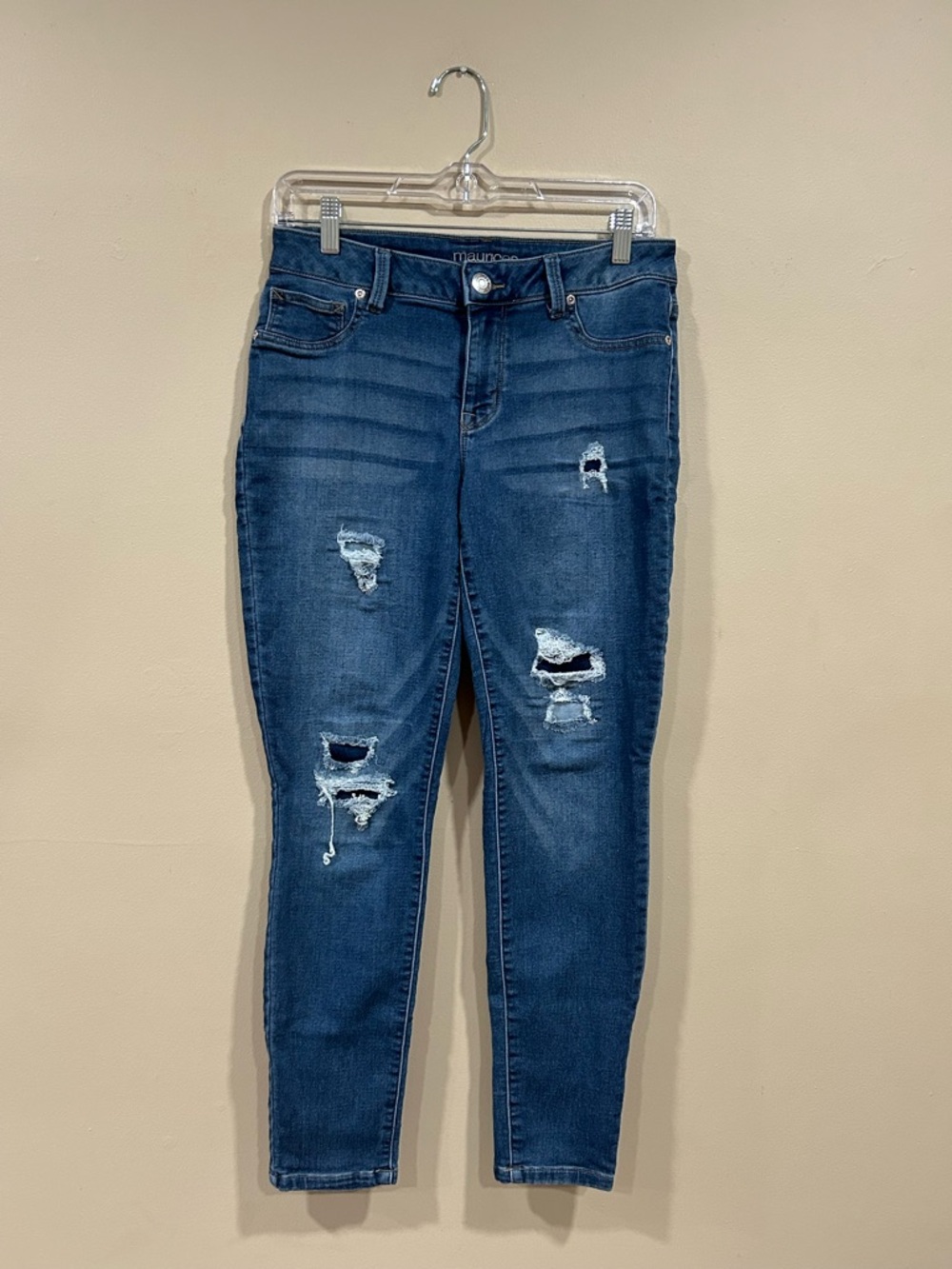 Maurices Women’s Blue Distressed Skinny Jeans Size Medium